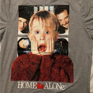 Home Alone Christmas T-shirt 
Men’s size small - *NWOT*